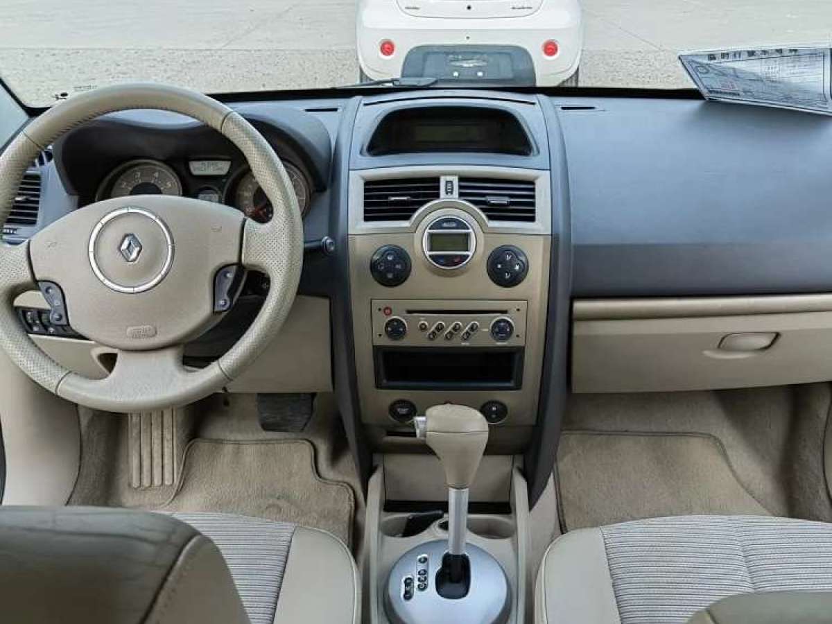 雷諾 梅甘娜  2006款 2.0 SEDAN 5MT圖片