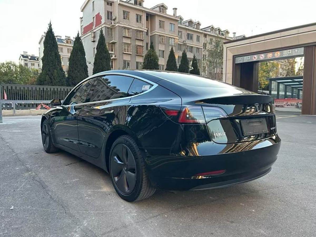 特斯拉 Model 3  2021款 改款 標(biāo)準(zhǔn)續(xù)航后驅(qū)升級版圖片