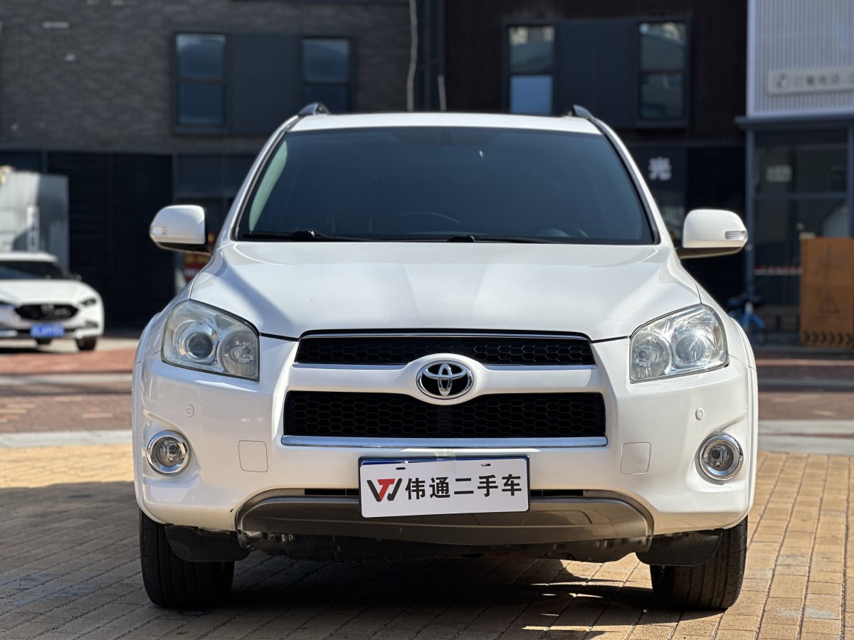 2011年12月豐田 RAV4榮放  2010款 2.4L 自動(dòng)豪華升級(jí)版