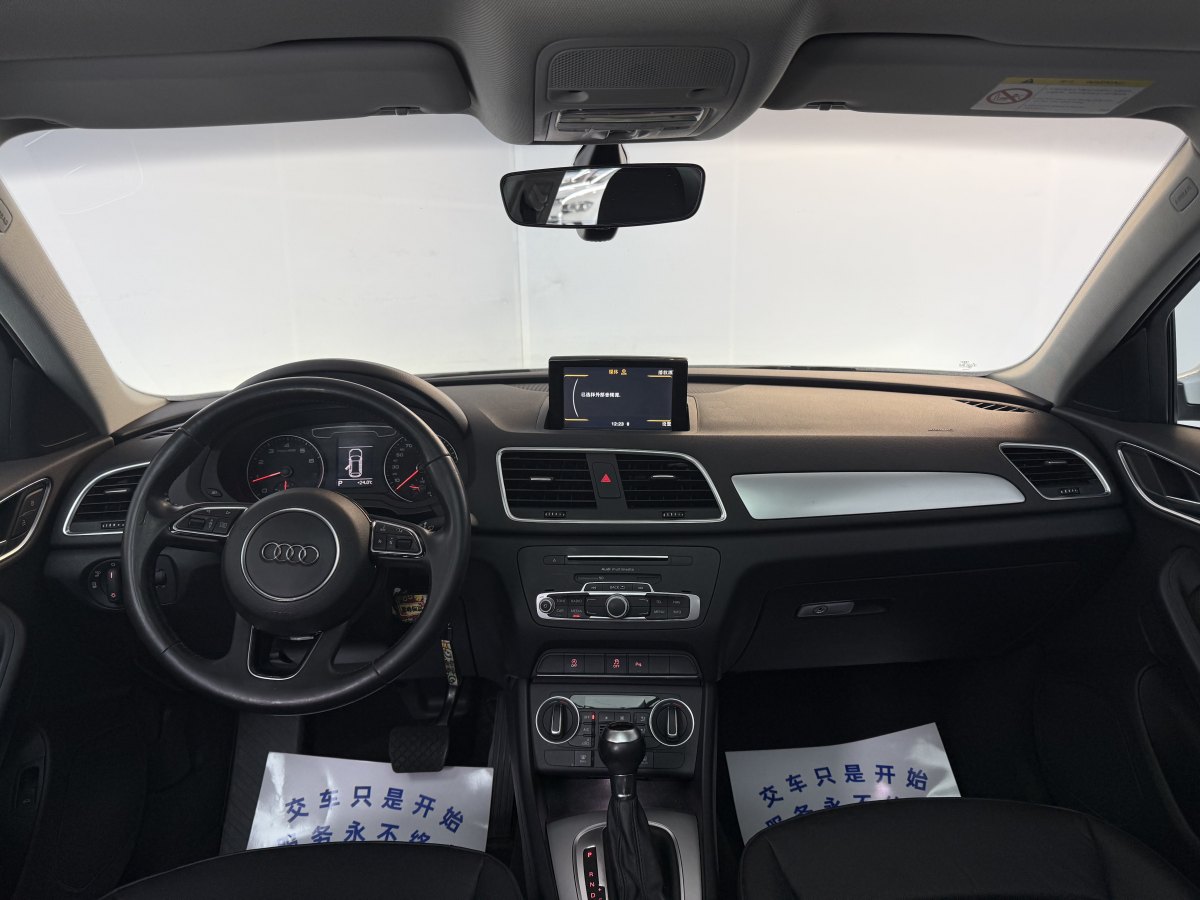2016年12月奧迪 奧迪Q3  2017款 30 TFSI 時尚型
