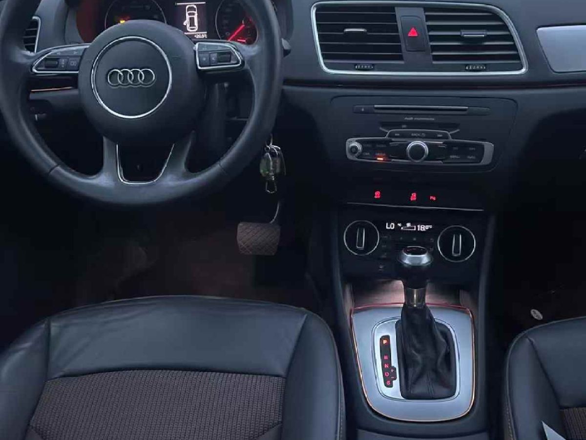 奧迪 奧迪Q3  2018款 30 TFSI 時尚型典藏版圖片