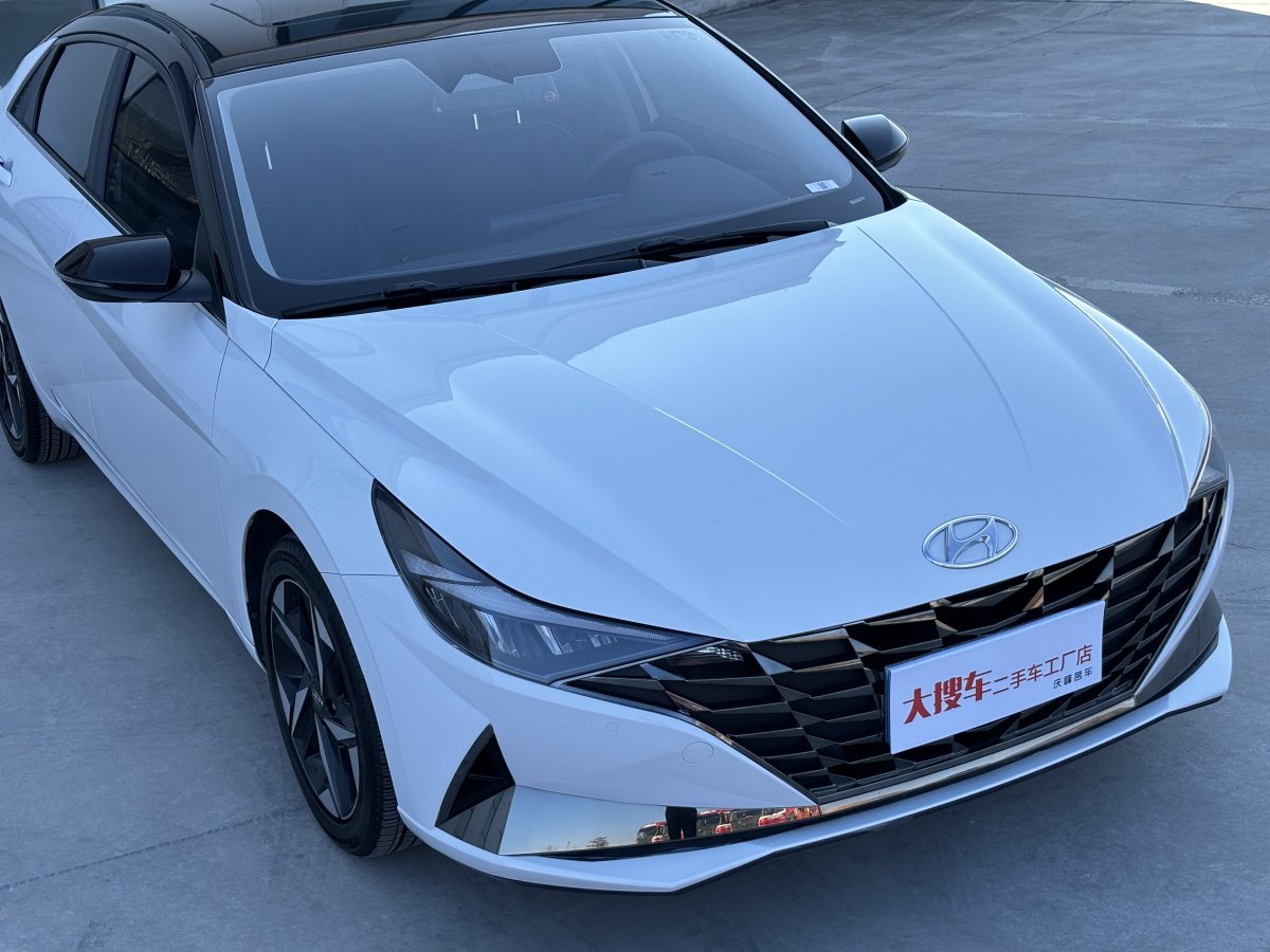 現(xiàn)代 伊蘭特  2021款 1.5L LUX尊貴版圖片