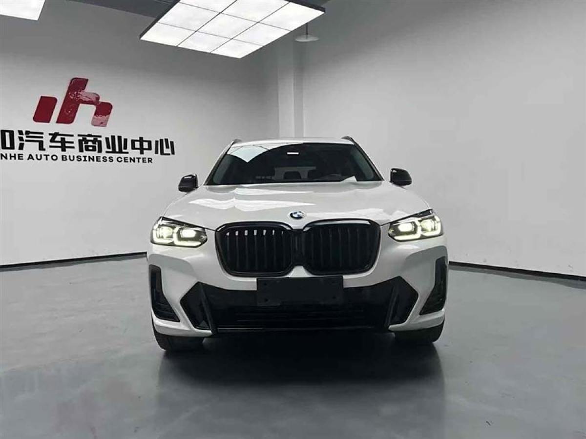 寶馬 寶馬X3  2022款 xDrive30i 領(lǐng)先型 M曜夜套裝圖片