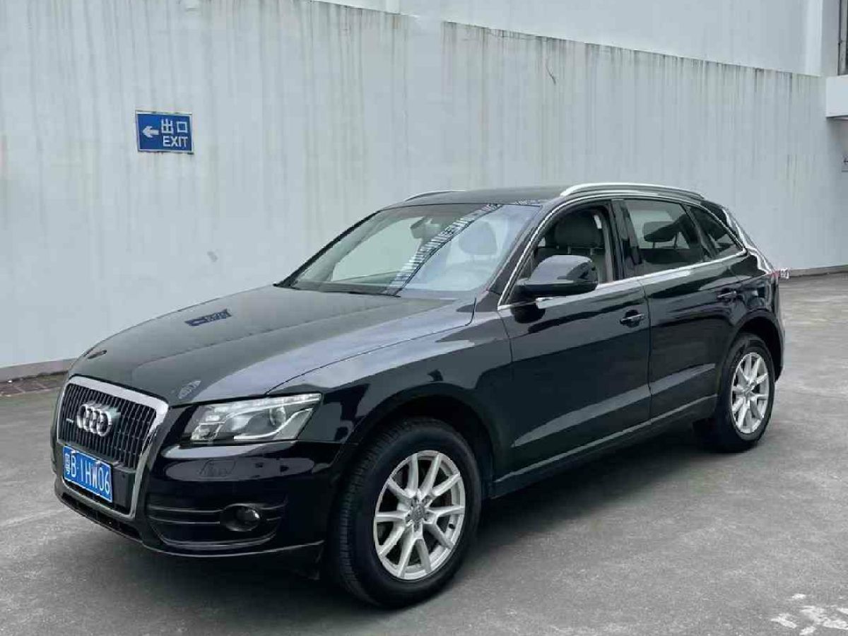 2013年4月奧迪 奧迪Q5  2013款 Q5 3.0TFSI 45TFSI Quattro 運(yùn)動(dòng)型