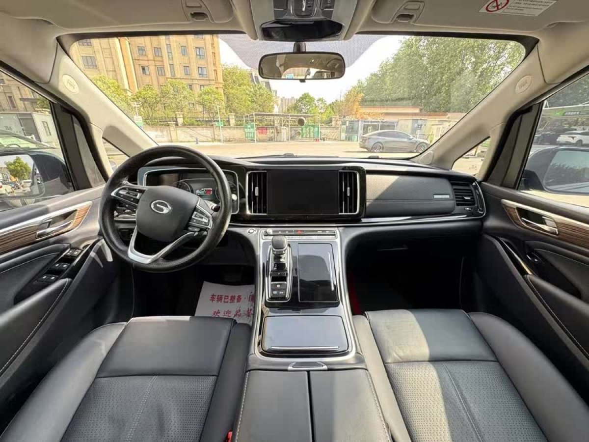 廣汽傳祺 M8  2024款 領(lǐng)秀系列 390T 尊享版圖片