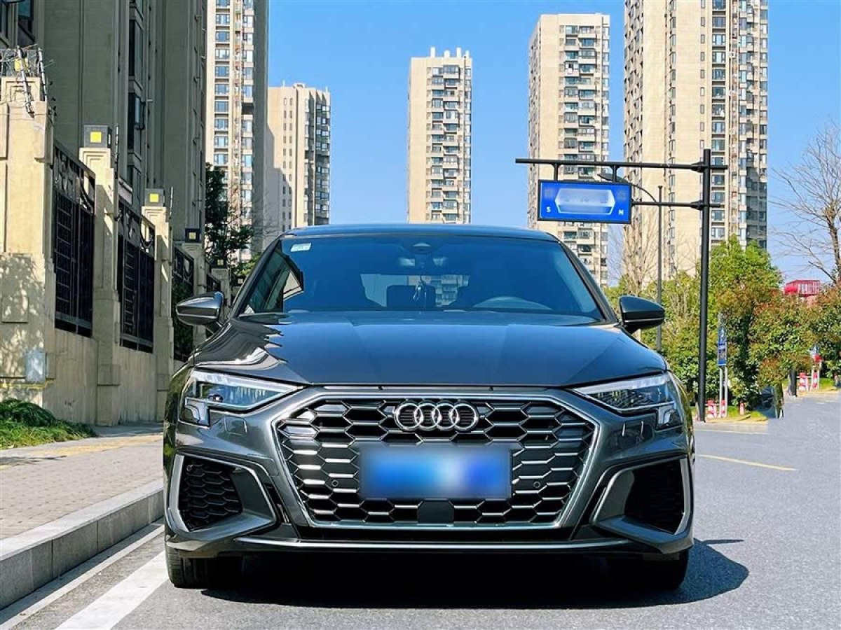 奧迪 奧迪A3  2021款 A3L Limousine 35 TFSI 時(shí)尚運(yùn)動(dòng)型圖片