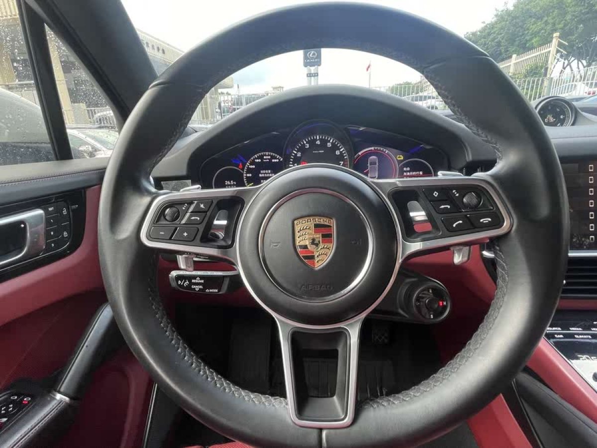 保時(shí)捷 Cayenne新能源  2023款 Cayenne E-Hybrid 2.0T 鉑金版圖片