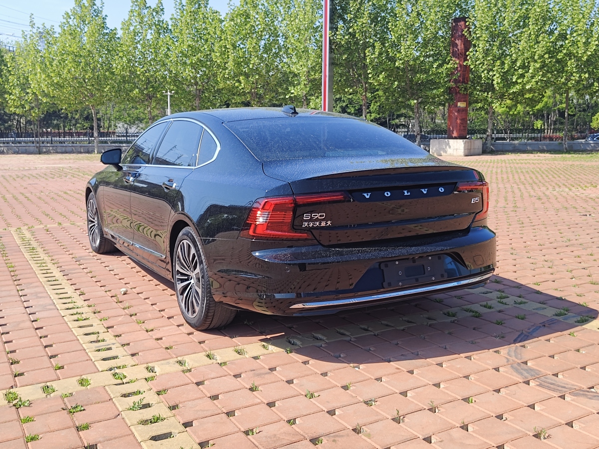 2023年5月沃爾沃 S90  2023款 B5 智逸豪華版