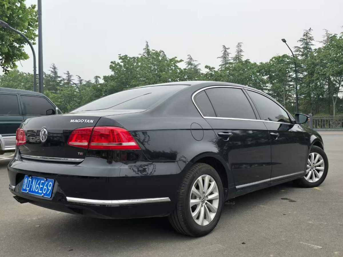 大眾 輝騰  2014款 3.0L 商務(wù)型圖片
