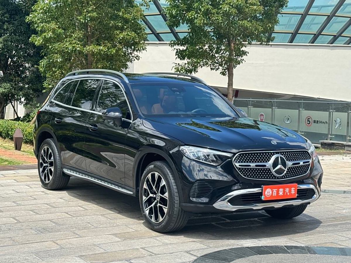 奔馳 奔馳GLC  2023款 改款 GLC 260 L 4MATIC 動(dòng)感型 7座圖片