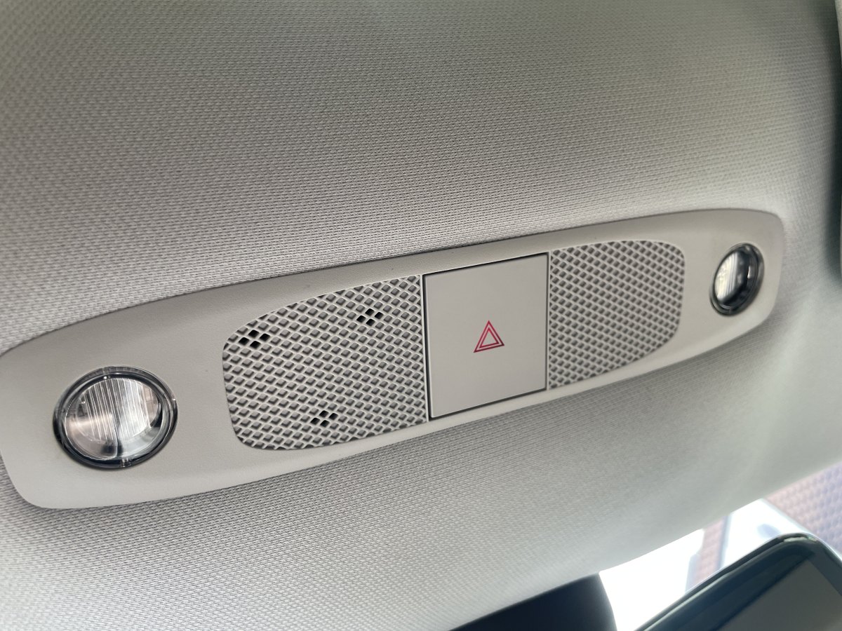 2019年4月特斯拉 Model 3  2019款 長續(xù)航后驅(qū)版