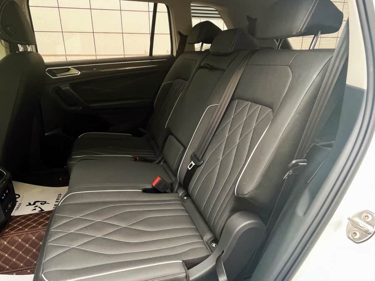 大眾 途觀L  2023款 改款 380TSI 自動(dòng)四驅(qū)R-Line越享版7座圖片