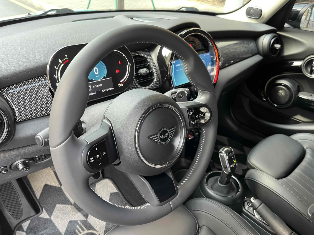 MINI MINI  2022款 2.0T COOPER S 執(zhí)迷特別版圖片