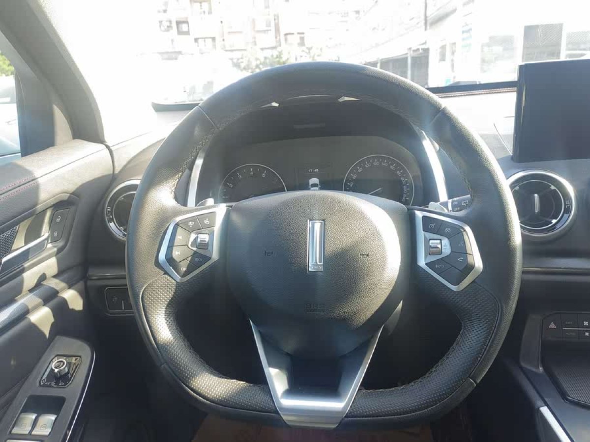 WEY VV5  2019款 升級款 2.0T 兩驅超豪型圖片