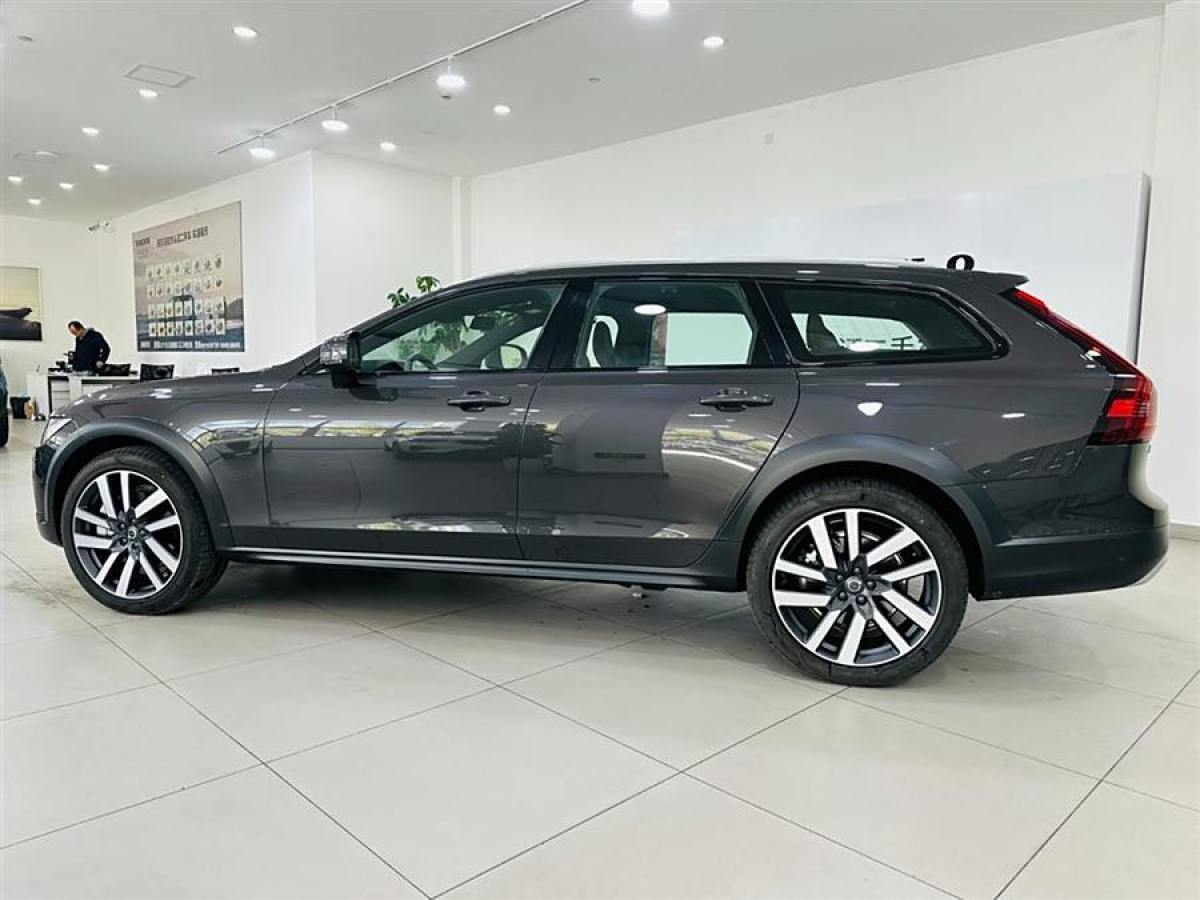 沃爾沃 V90  2024款 Cross Country B5 AWD 智尊版圖片