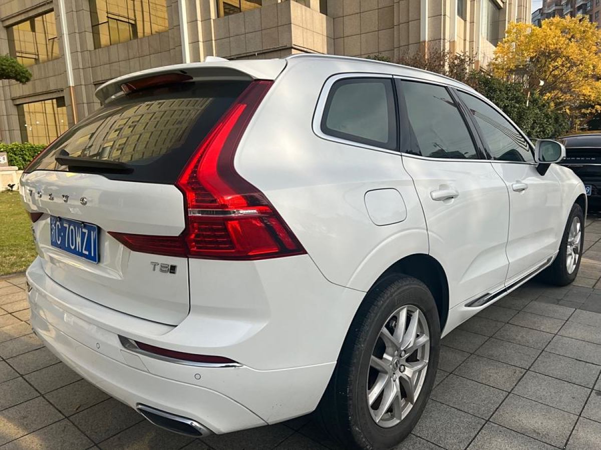 沃爾沃 XC60  2021款 T5 四驅(qū)智逸豪華版圖片