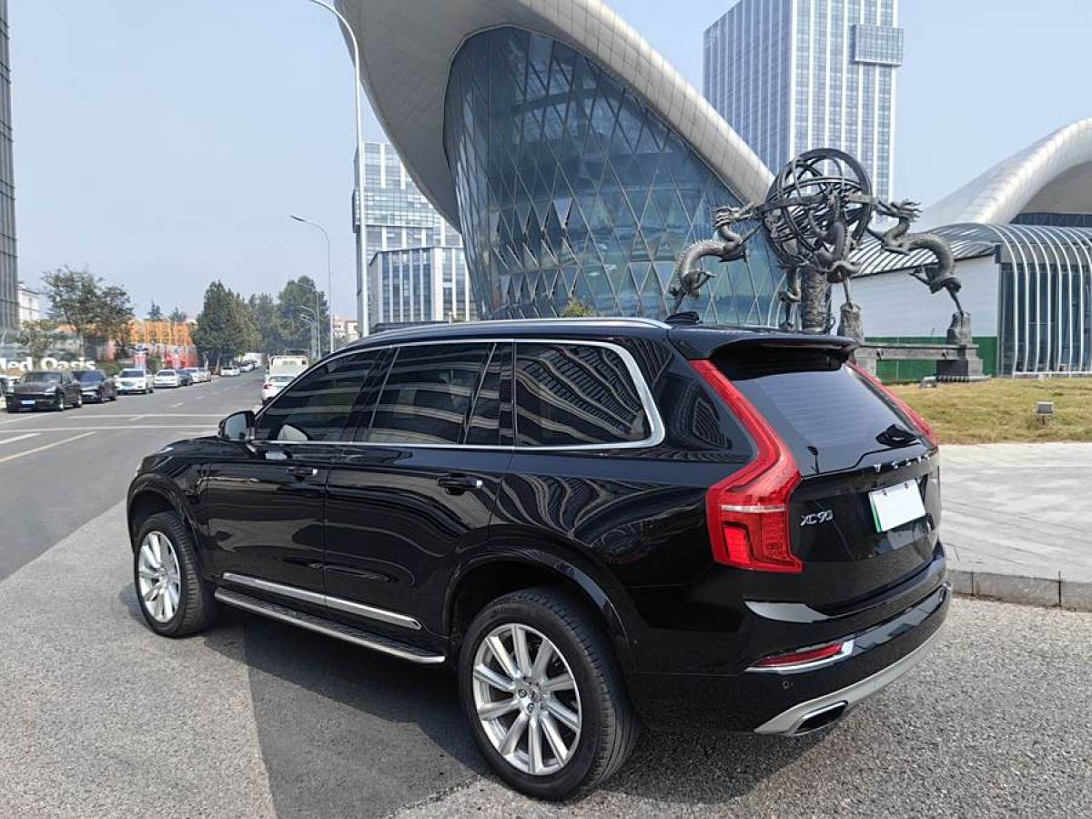 2018年5月沃爾沃 XC90新能源  2018款 E驅(qū)混動 T8 智尊版 7座