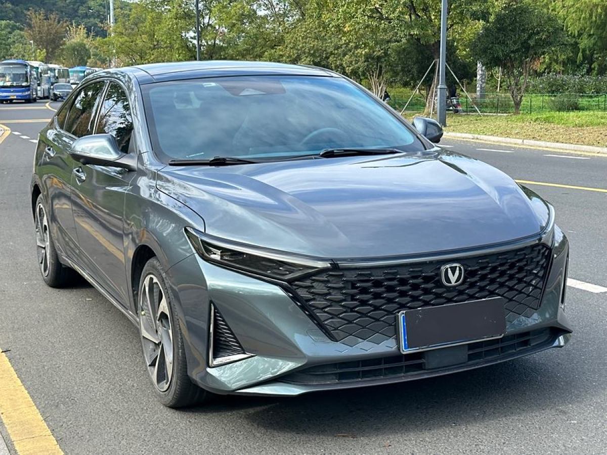 長(zhǎng)安 銳程CC  2022款 藍(lán)鯨版 1.5T DCT豪華型圖片