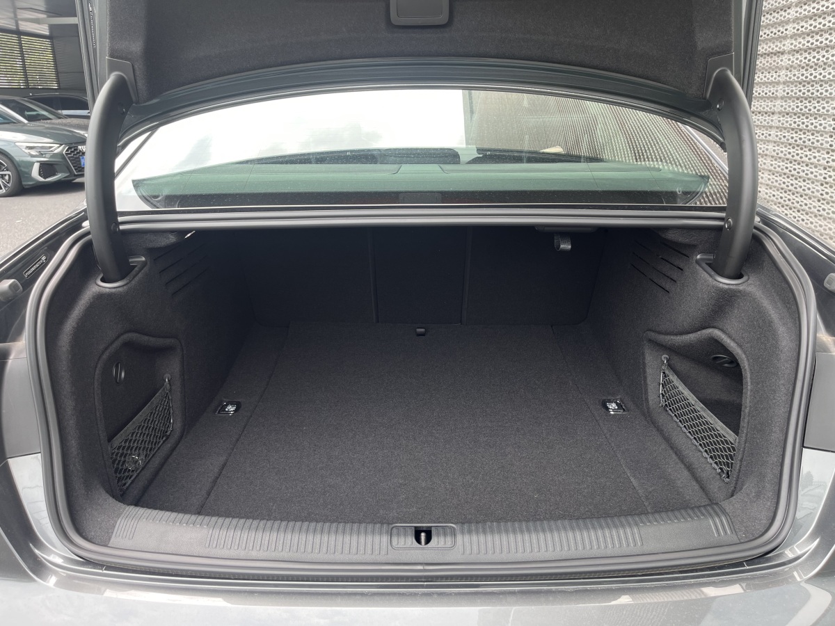 奧迪 奧迪A4L  2024款 40 TFSI 豪華動感型圖片