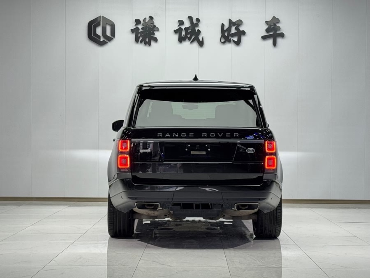 路虎 攬勝  2019款 5.0 V8 SC 尊崇創(chuàng)世加長(zhǎng)版圖片