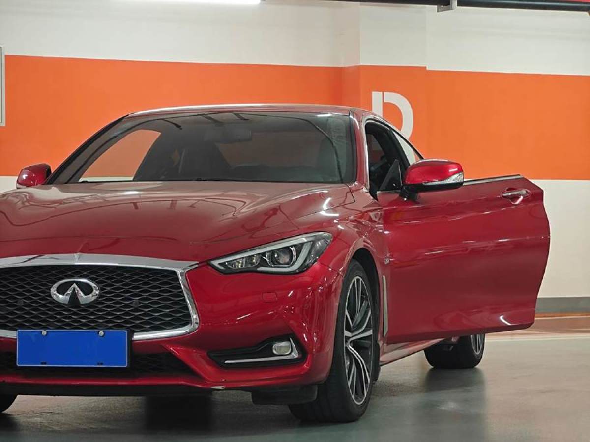 英菲尼迪 Q60  2017款 2.0T 豪華版圖片