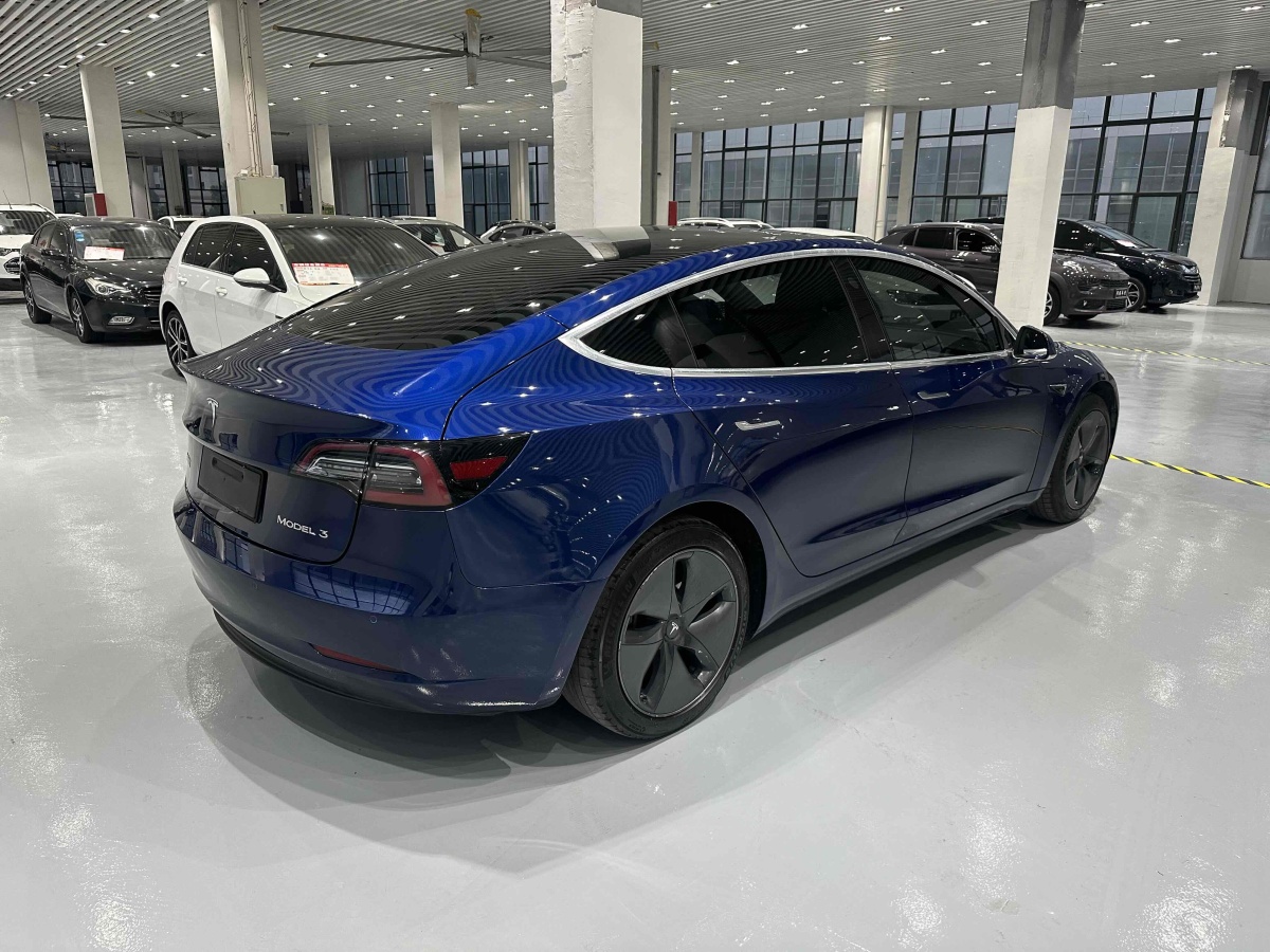 特斯拉 Model 3  2019款 標準續(xù)航后驅(qū)升級版圖片