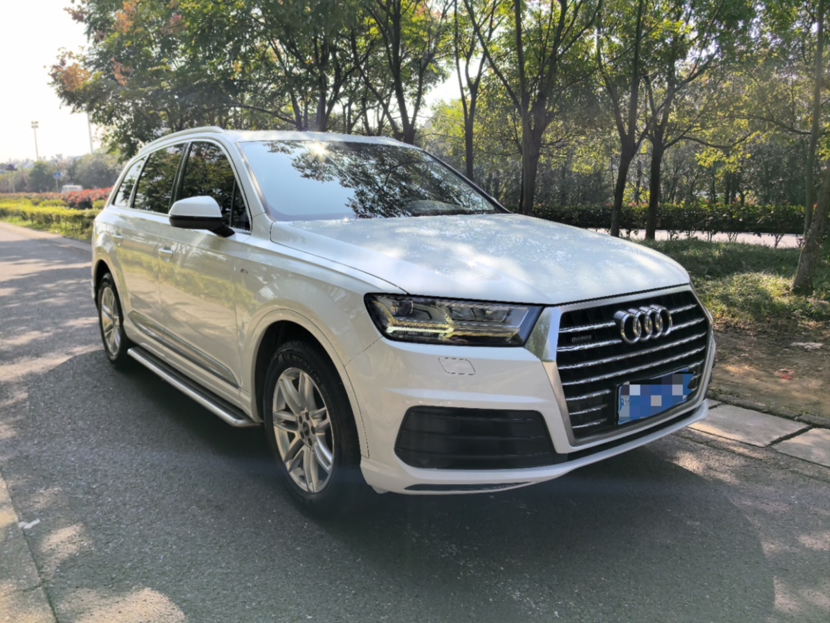 2017年01月奧迪 奧迪Q7  2016款 40 TFSI S line運(yùn)動(dòng)型