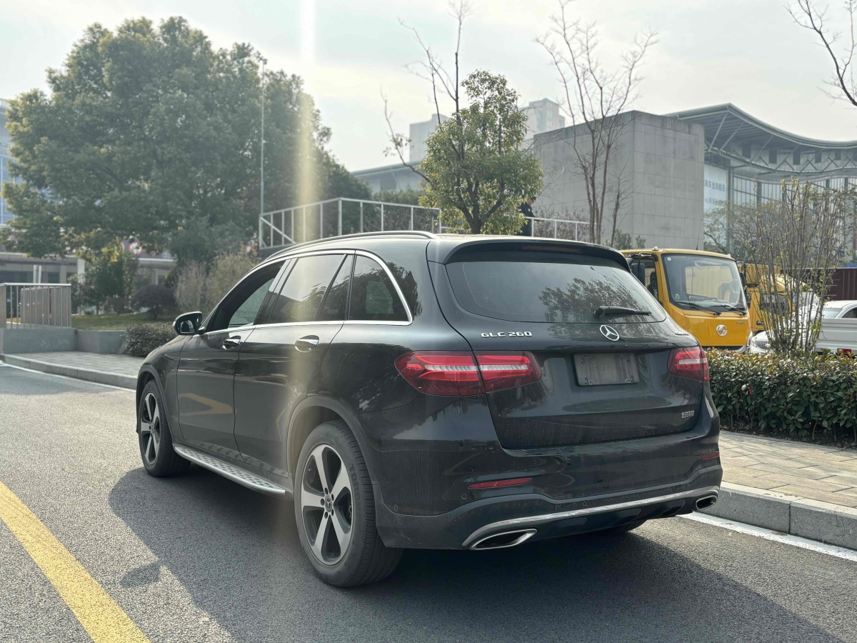 奔馳 奔馳GLC  2018款 改款 GLC 260 4MATIC 豪華型圖片