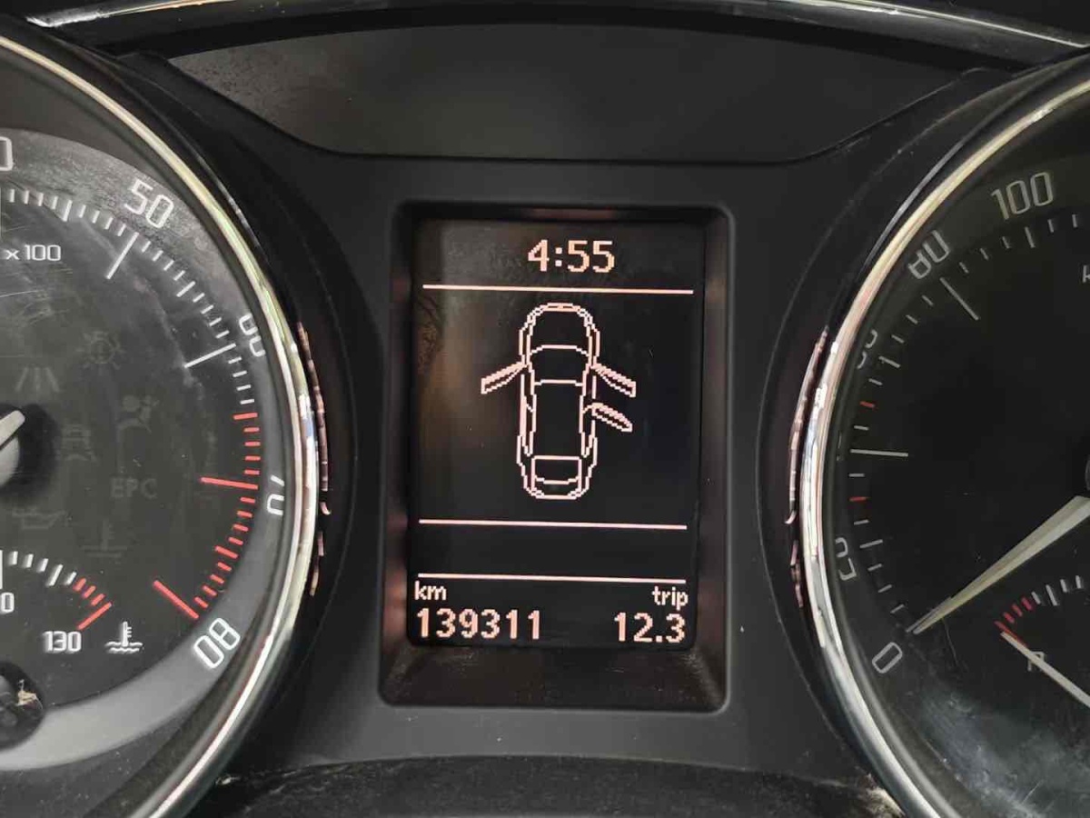 斯柯達(dá) 昊銳  2012款 1.8TSI 自動(dòng)優(yōu)雅版圖片