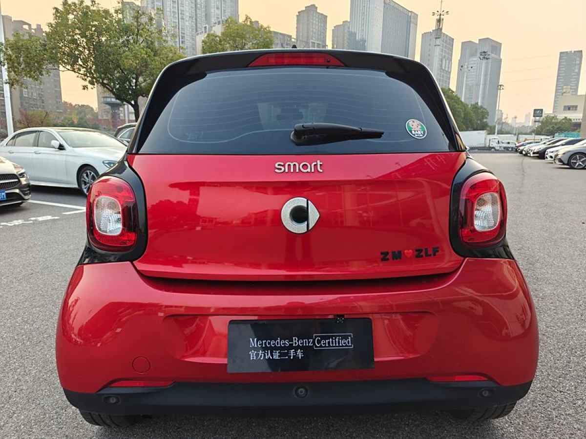 smart forfour  2018款 1.0L 52千瓦激情版圖片