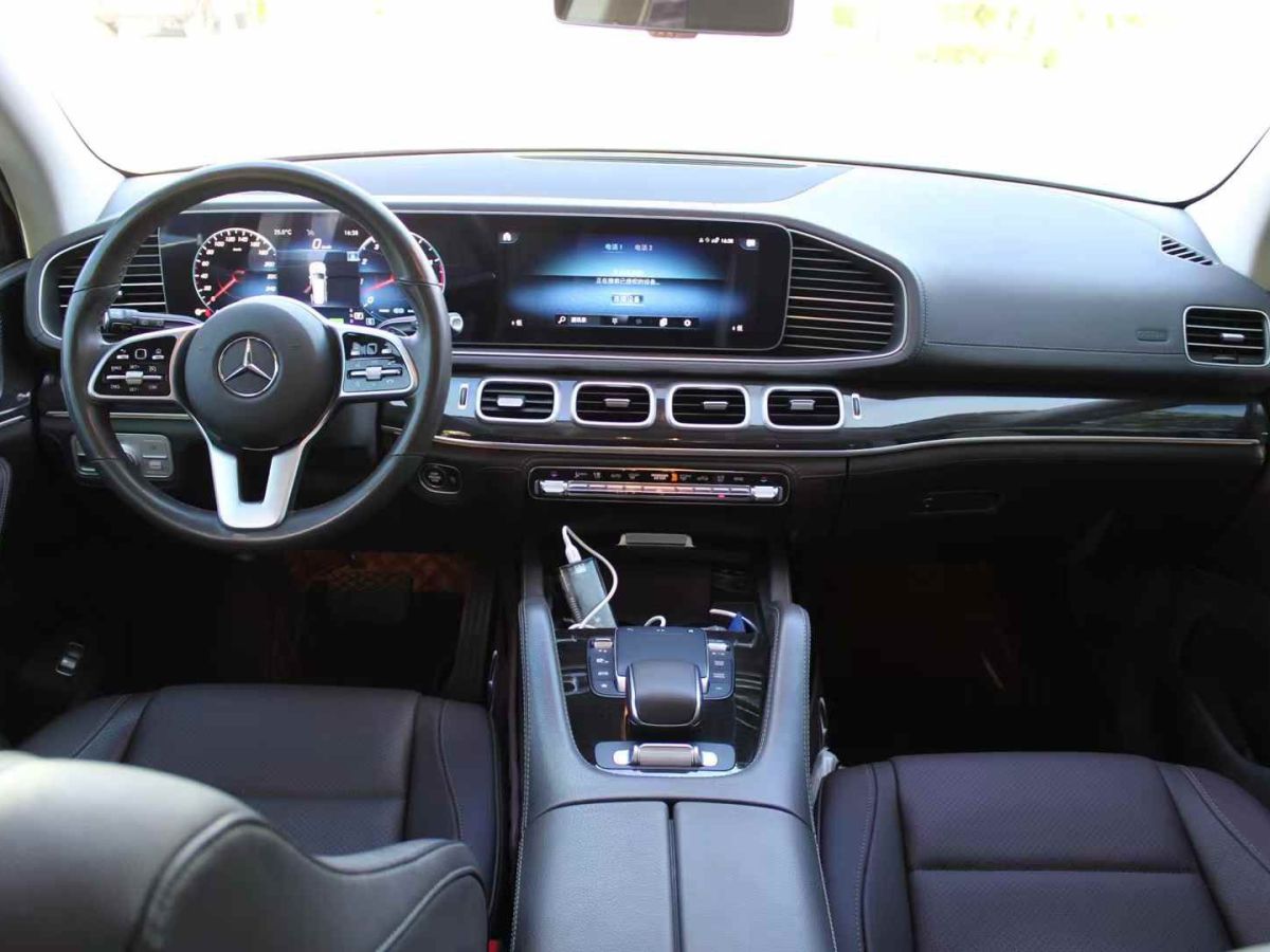 奔馳 奔馳A級(jí)  2020款 A 220 L 4MATIC 運(yùn)動(dòng)轎車圖片