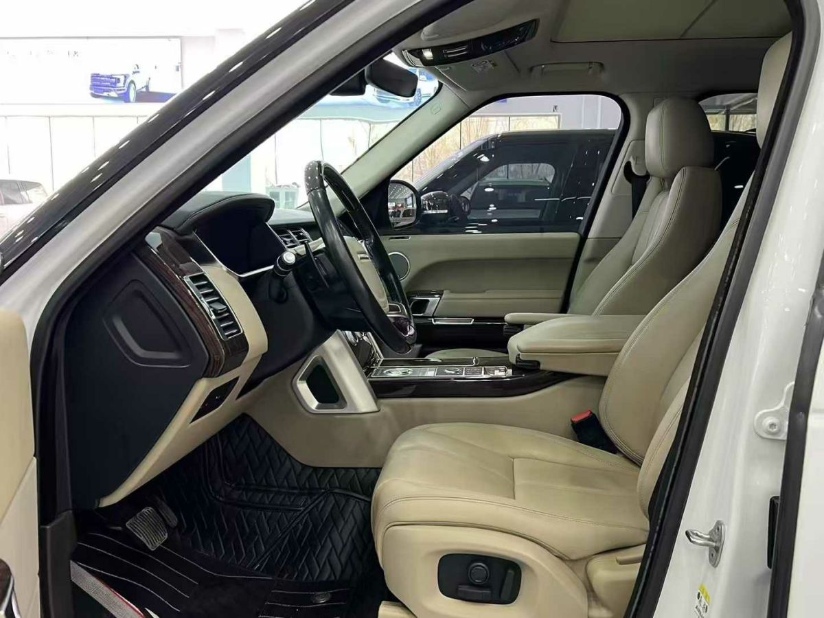 路虎 攬勝  2017款 極光Convertible 2.0T HSE Dynamic 美規(guī)版圖片