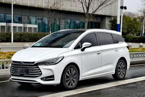 宋 比亞迪 1.5TI 手動(dòng)智聯(lián)越享型