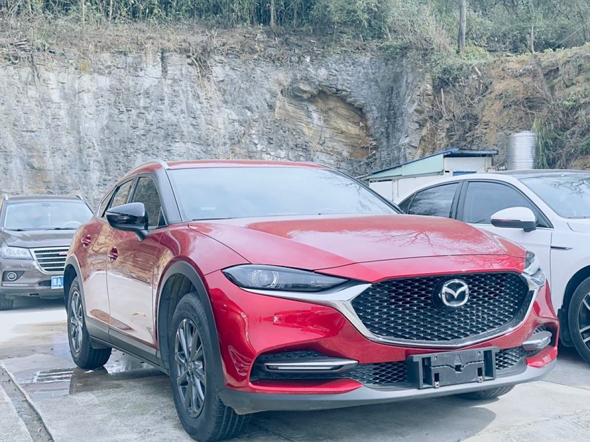 馬自達 CX-4  2020款 2.0L 自動兩驅(qū)藍天品位版圖片