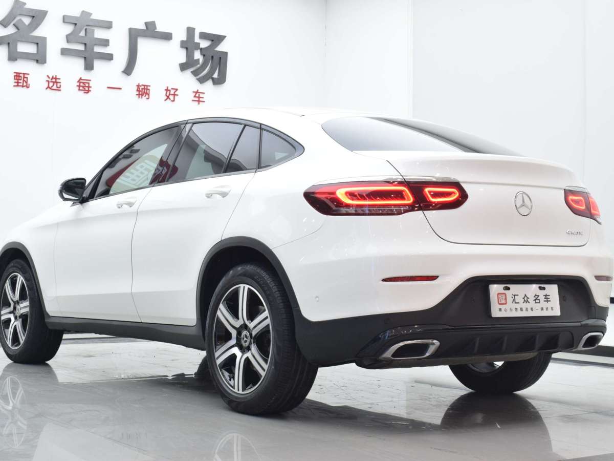 2022年6月奔馳 奔馳GLC  2022款 改款 GLC 260 4MATIC 轎跑SUV