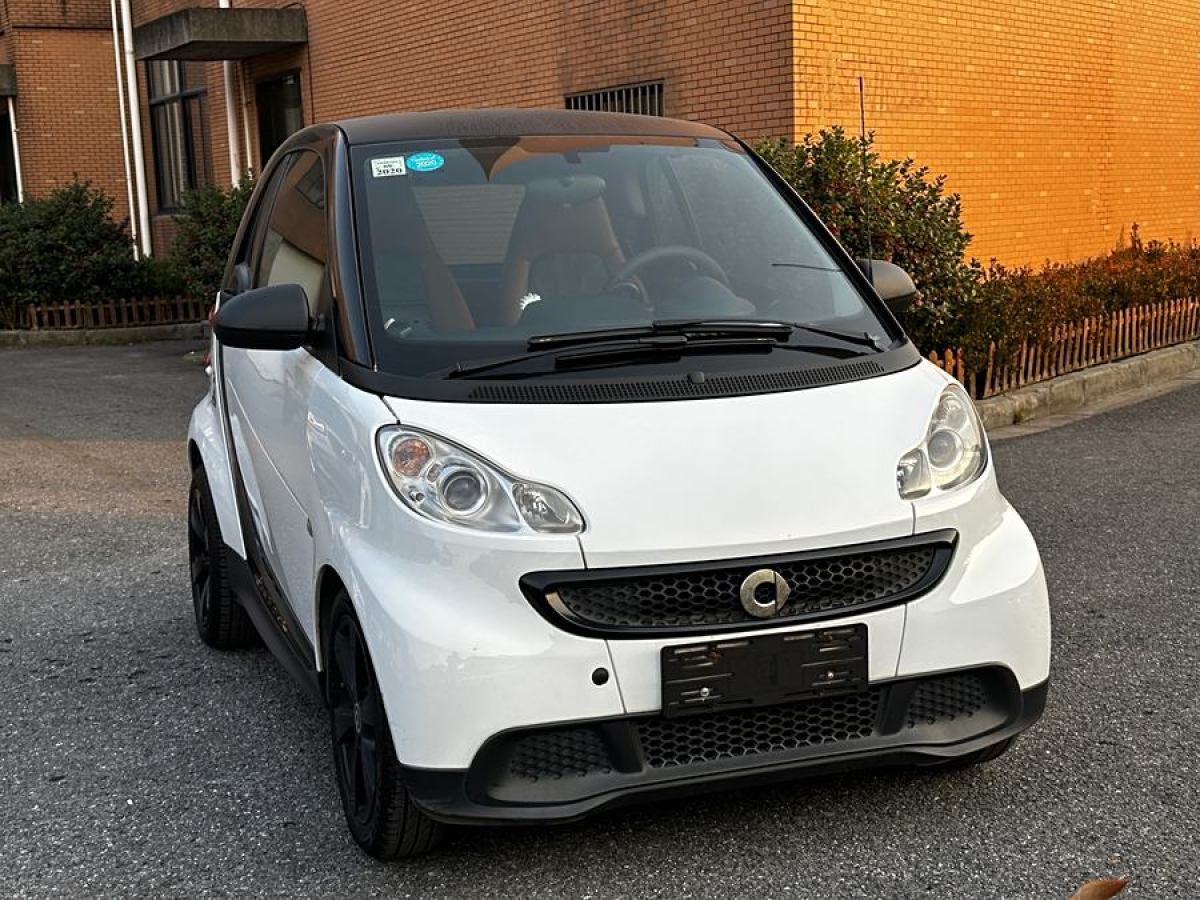 smart fortwo  2013款 1.0 MHD 硬頂冰炫特別版圖片