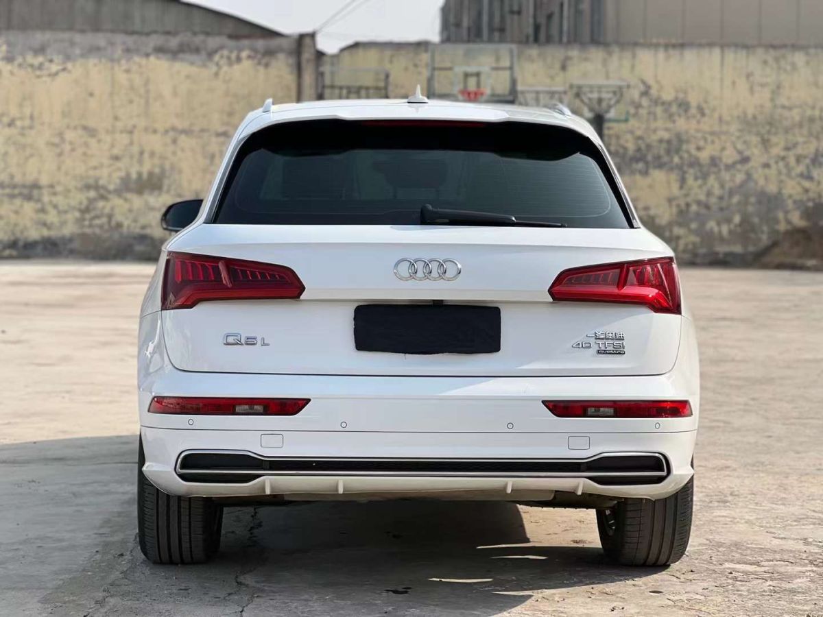 奧迪 奧迪q3 2019款 35 tfsi 時尚動感型圖片