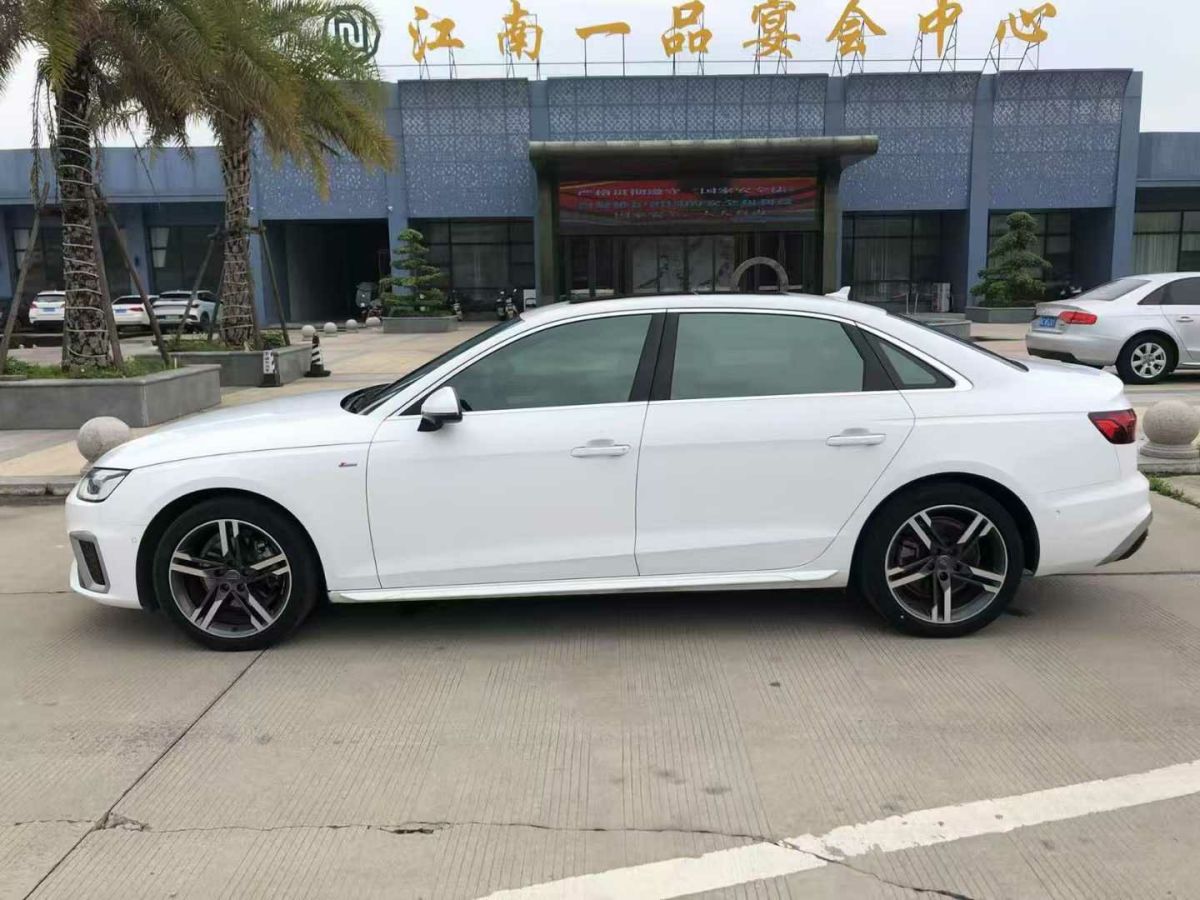 奧迪 奧迪A4L  2020款 40 TFSI 豪華動感型圖片