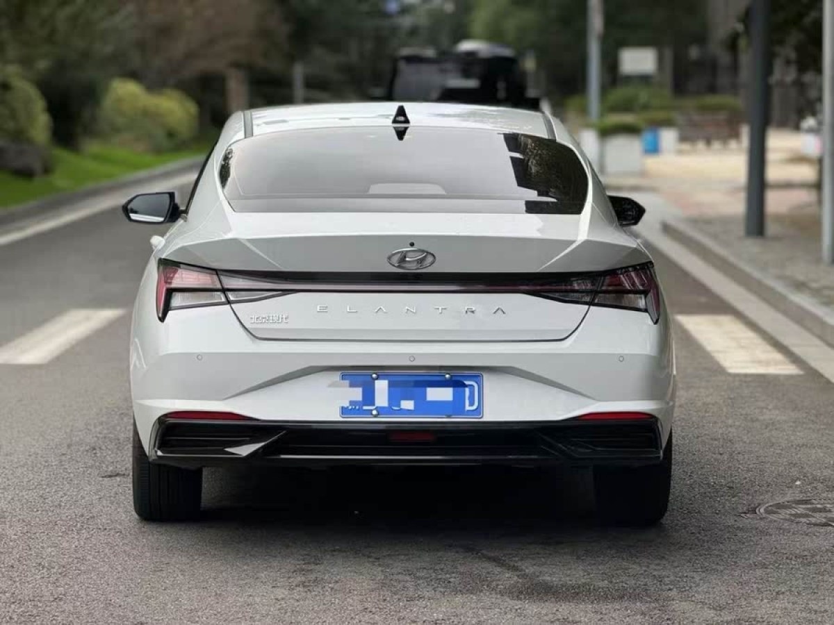 現(xiàn)代 伊蘭特  2022款 1.5L CVT LUX尊貴版圖片