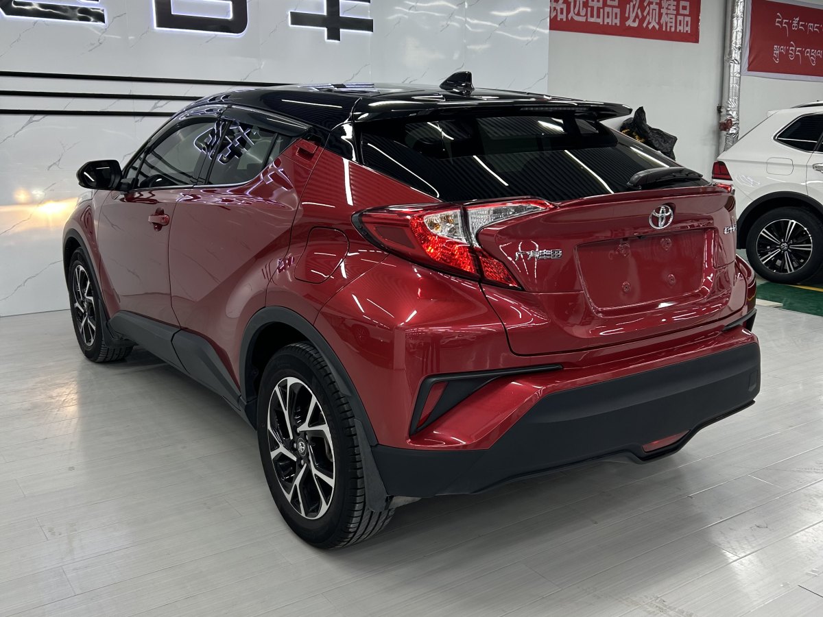 豐田 C-HR  2018款 2.0L 領(lǐng)先版 國(guó)V圖片