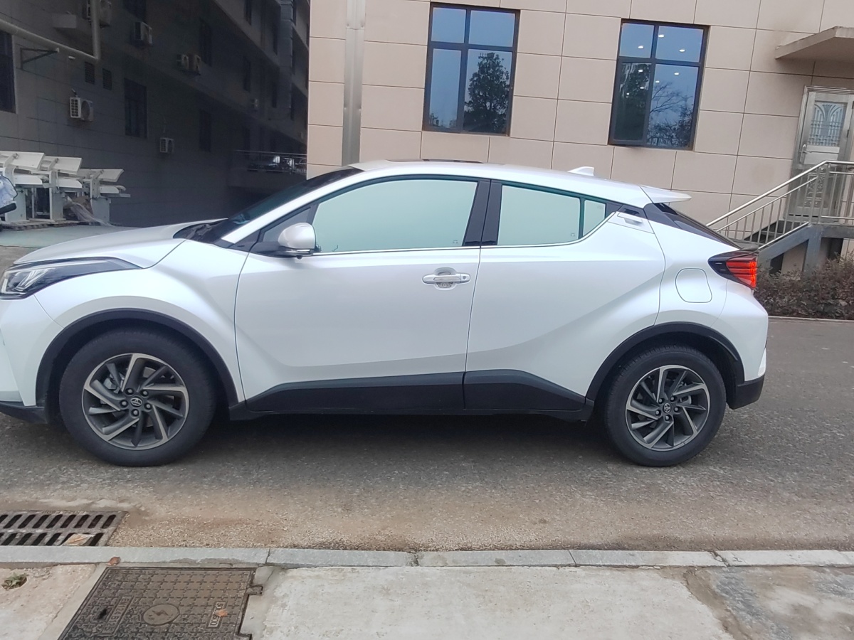 豐田 C-HR  2021款 2.0L 豪華版圖片