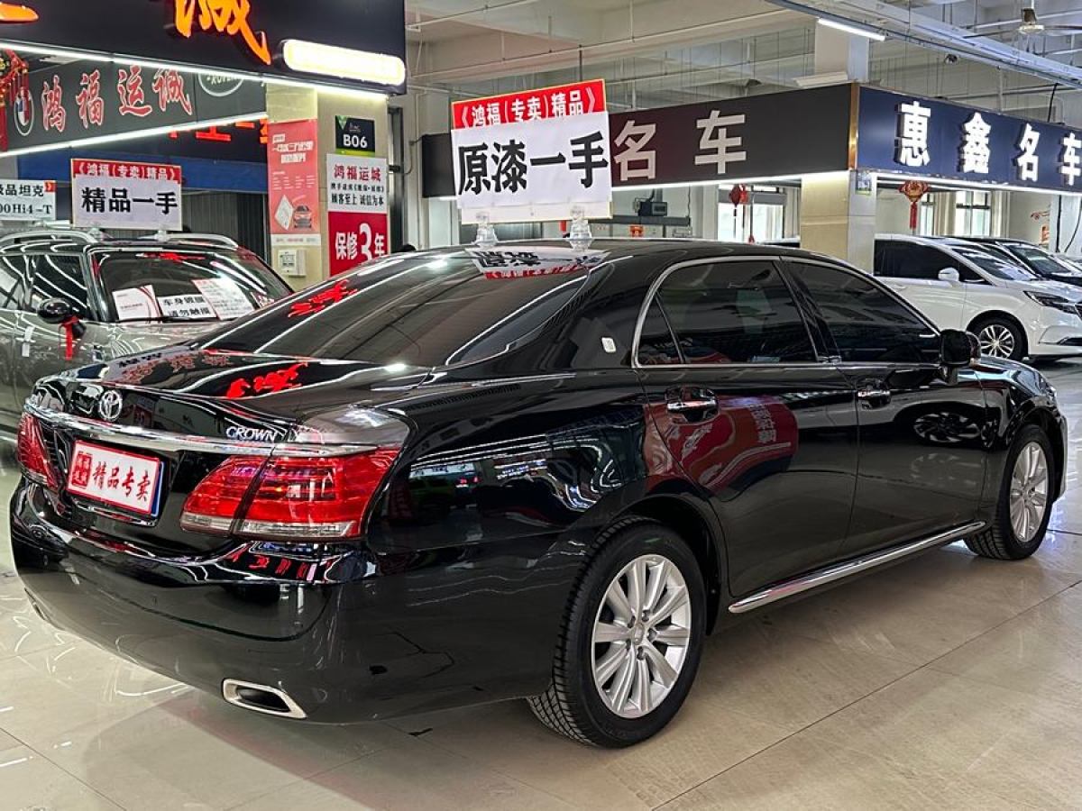 豐田 皇冠  2012款 2.5L Royal 導(dǎo)航版圖片