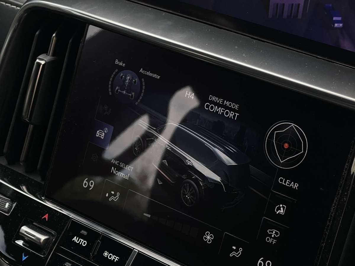 雷克薩斯LX 2023款 LX600 7座 F-Sport運動版（美規(guī)）圖片