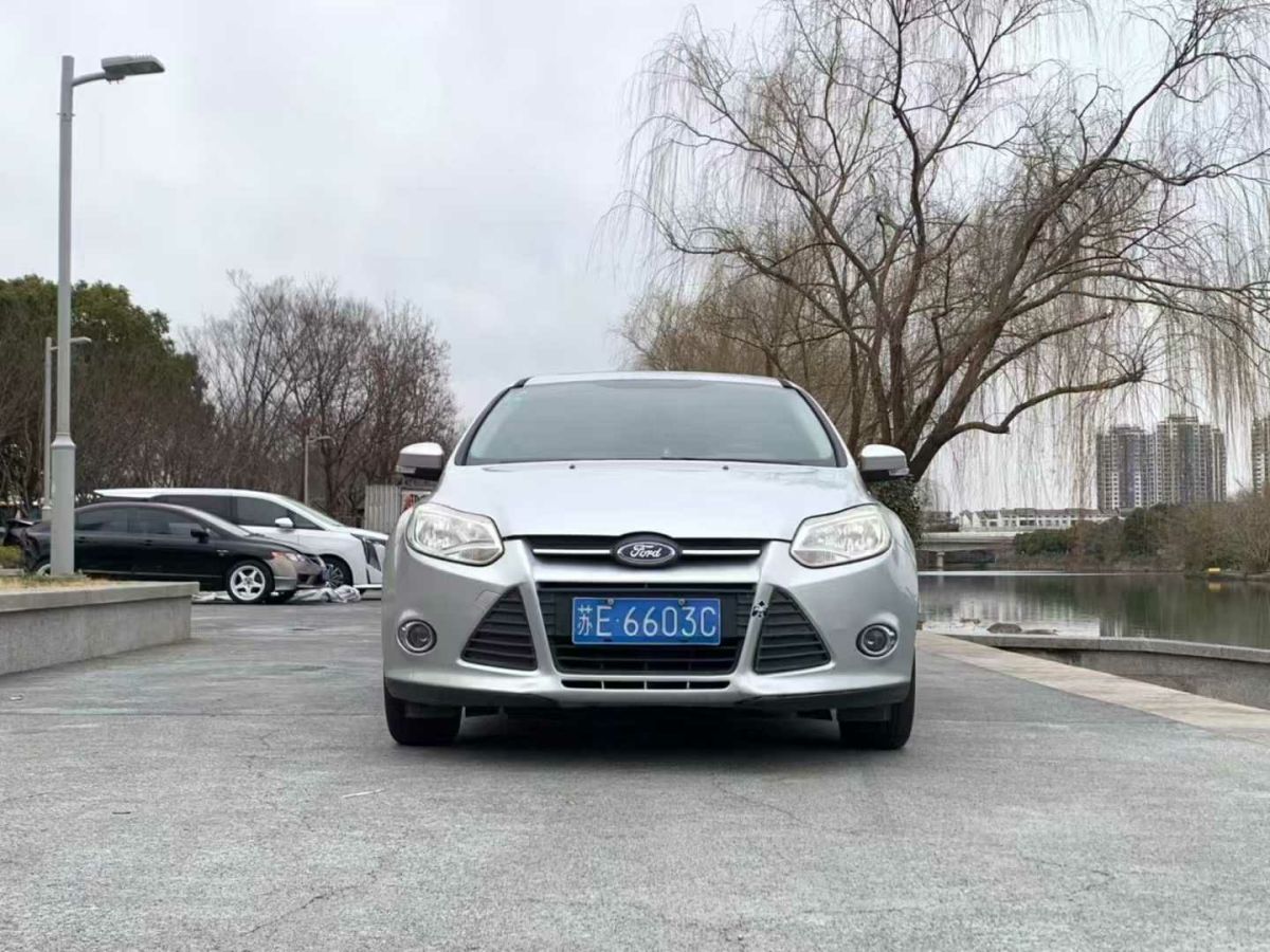 福特 ?？怂? 2013款 2.0T ST 標(biāo)準(zhǔn)版圖片