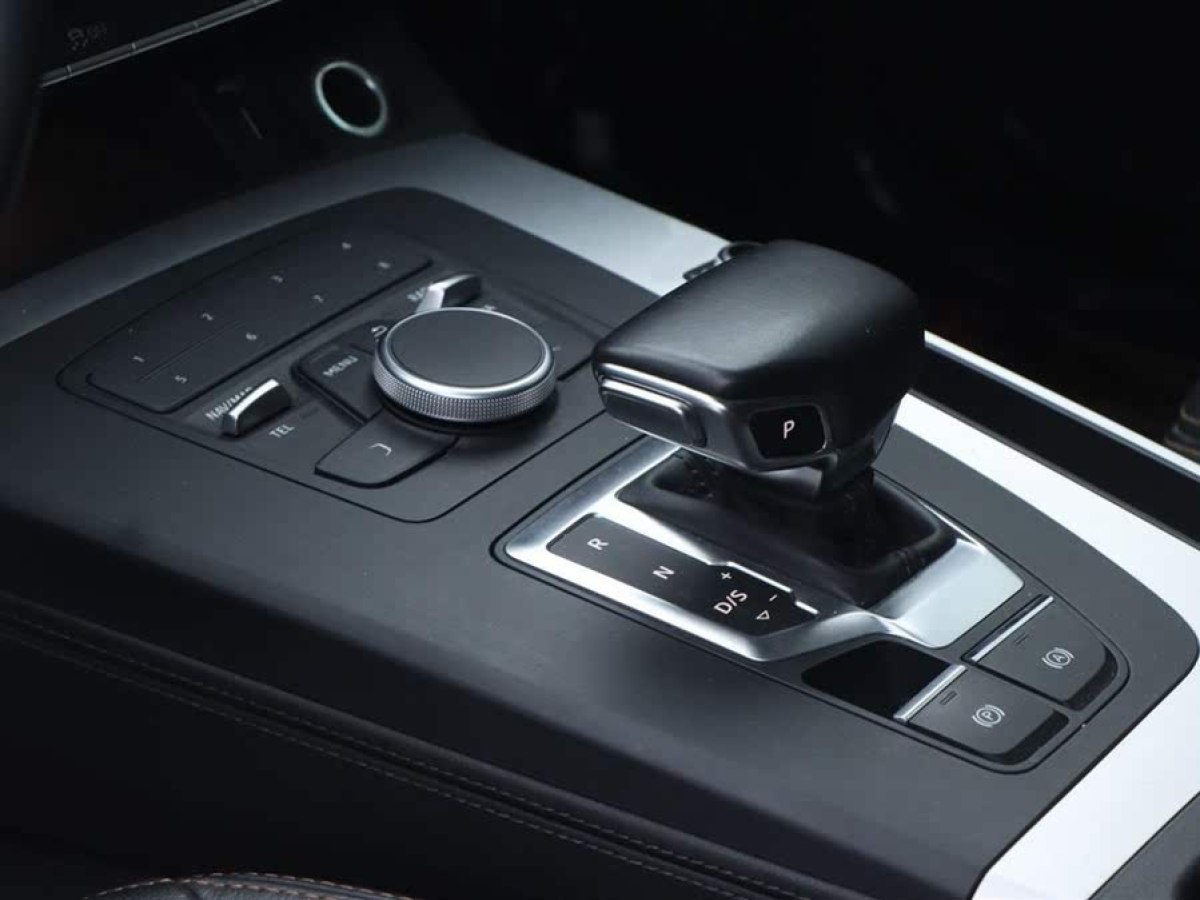 奧迪 奧迪Q5L  2020款 改款 40 TFSI 榮享進(jìn)取型圖片
