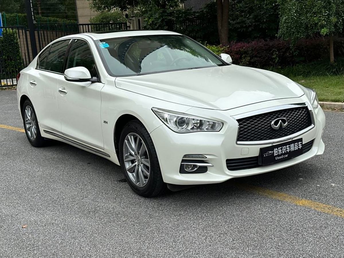 2015年12月英菲尼迪 Q50L  2016款 2.0T 舒適版