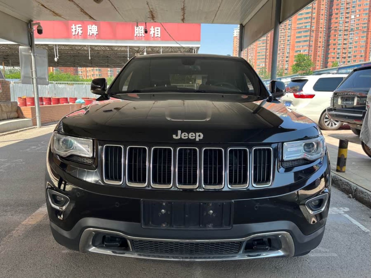 Jeep 大切諾基  2014款 3.0L 舒享導航版圖片
