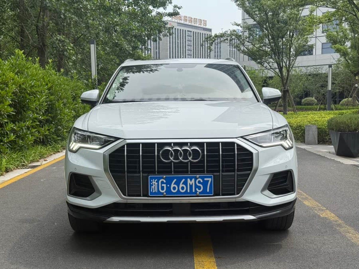 奧迪 奧迪Q3  2021款 35 TFSI 進(jìn)取致雅型圖片