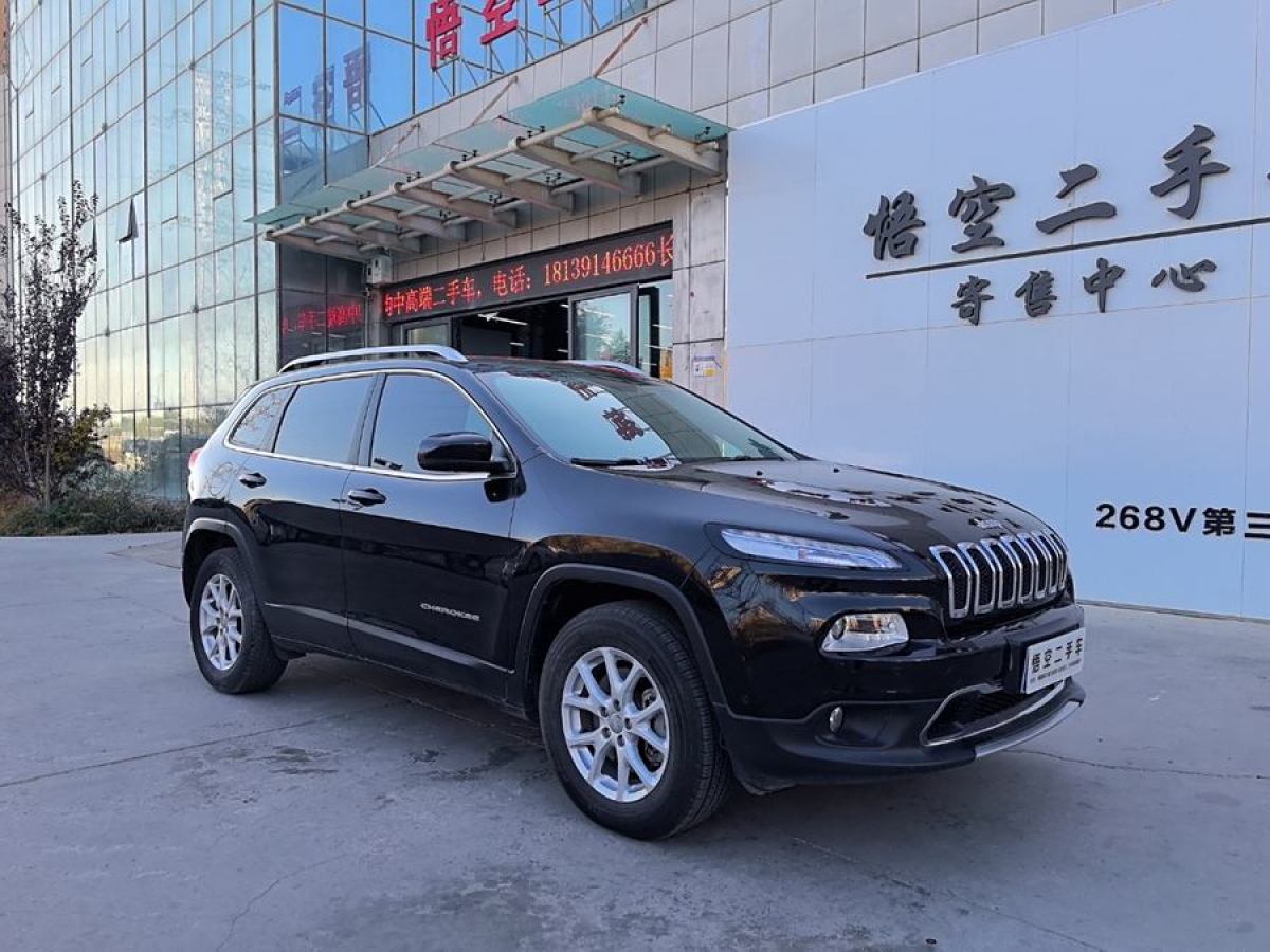 Jeep 自由光  2016款 2.4L 專業(yè)智能版圖片