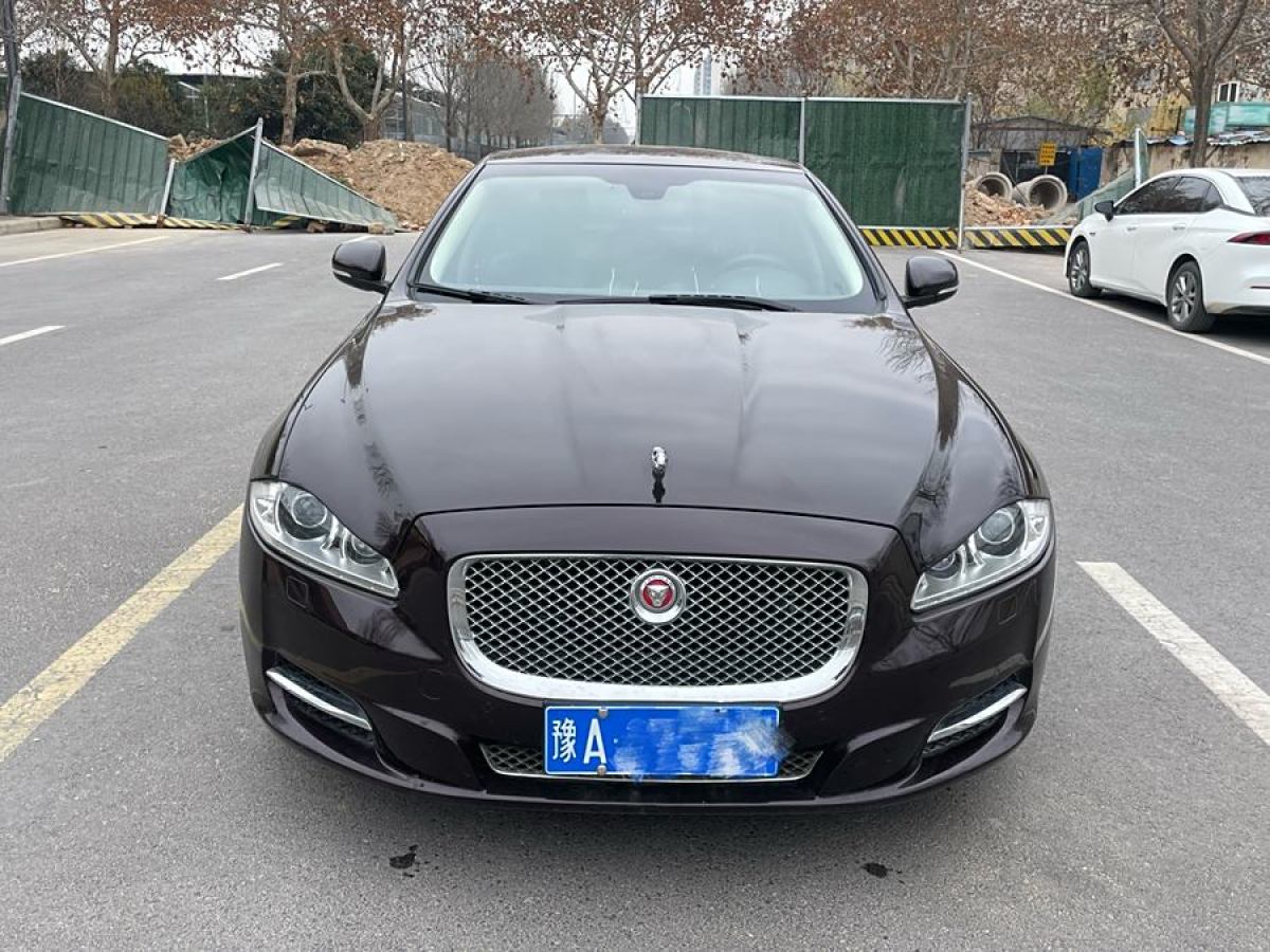 捷豹 XJ  2014款 XJL 2.0T 兩驅(qū)典雅商務(wù)版圖片